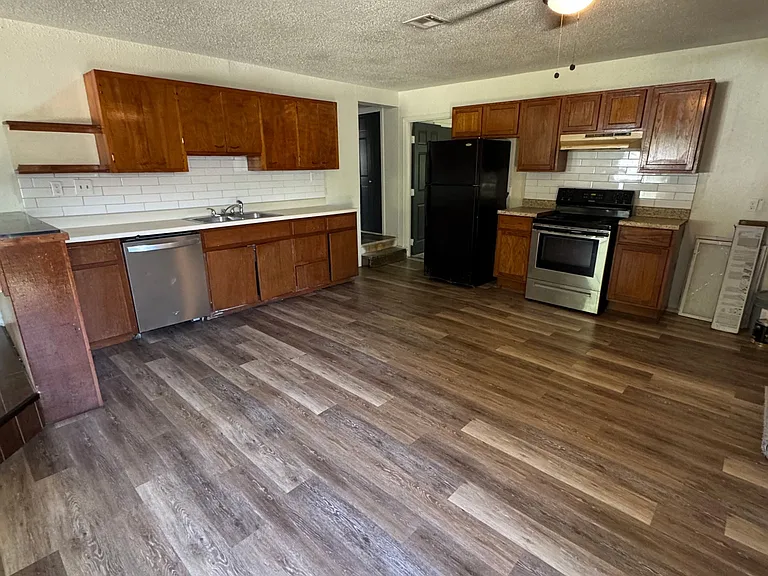 714 N Weenonah Ave — Photo 7