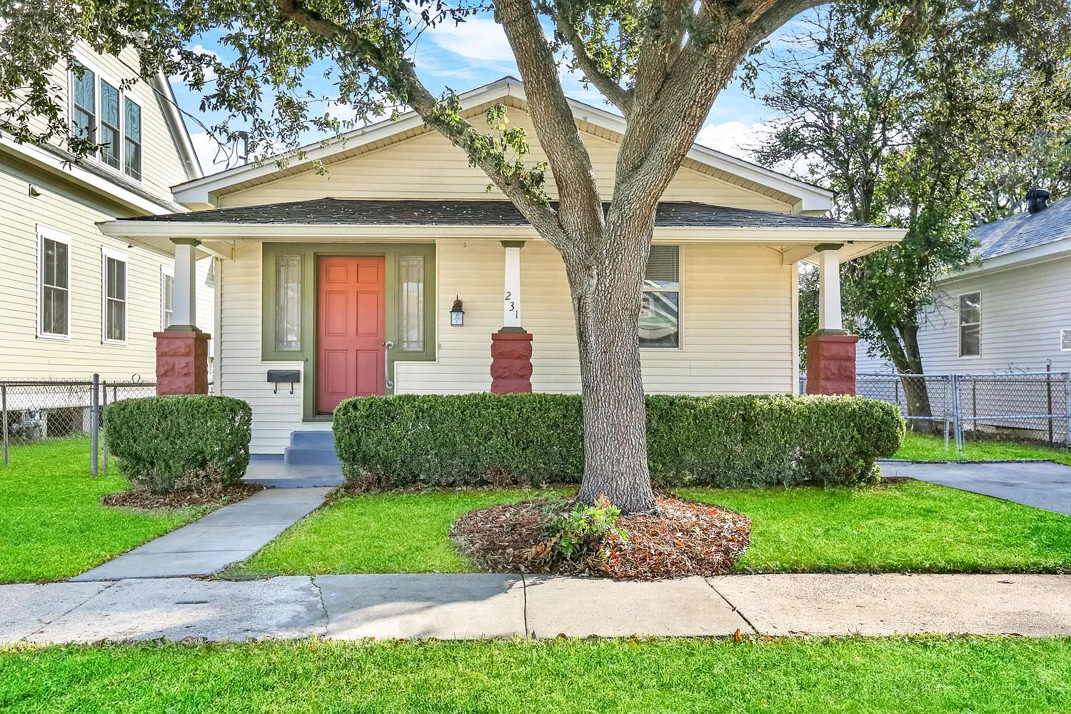 3 bed, 1400 sqft, $2,800 — Photo 1