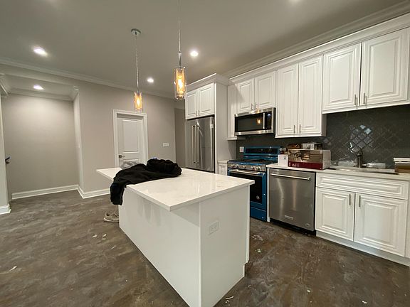 5th image of 1744 W Winnemac Ave #1
