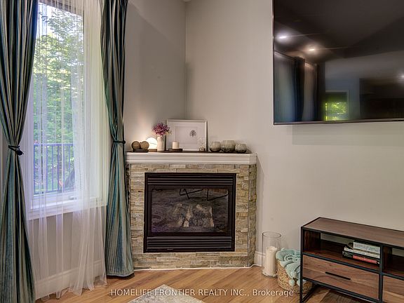 5th image of 42 Forest Cir