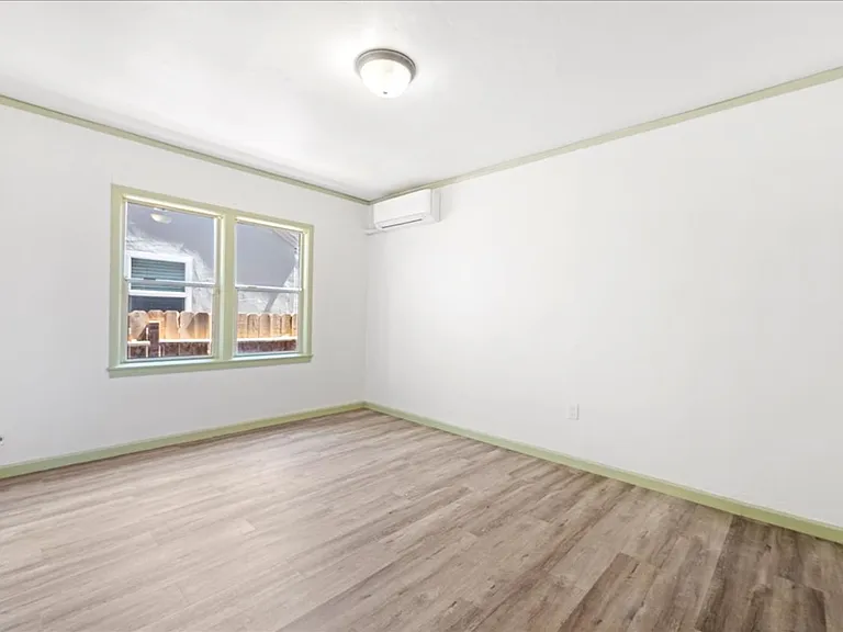 1305 W St — Photo 15