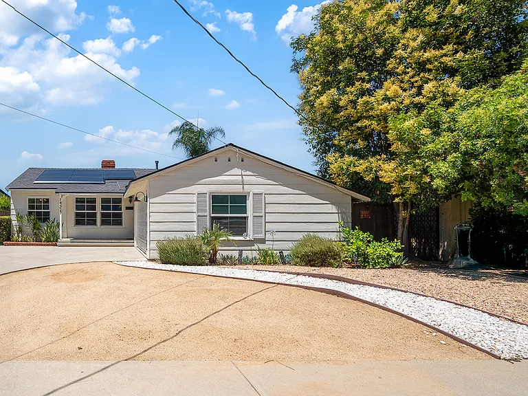 14527 Addison St — Photo 29
