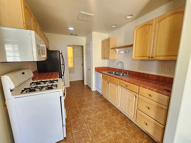 74698 Serrano Dr — Photo 5
