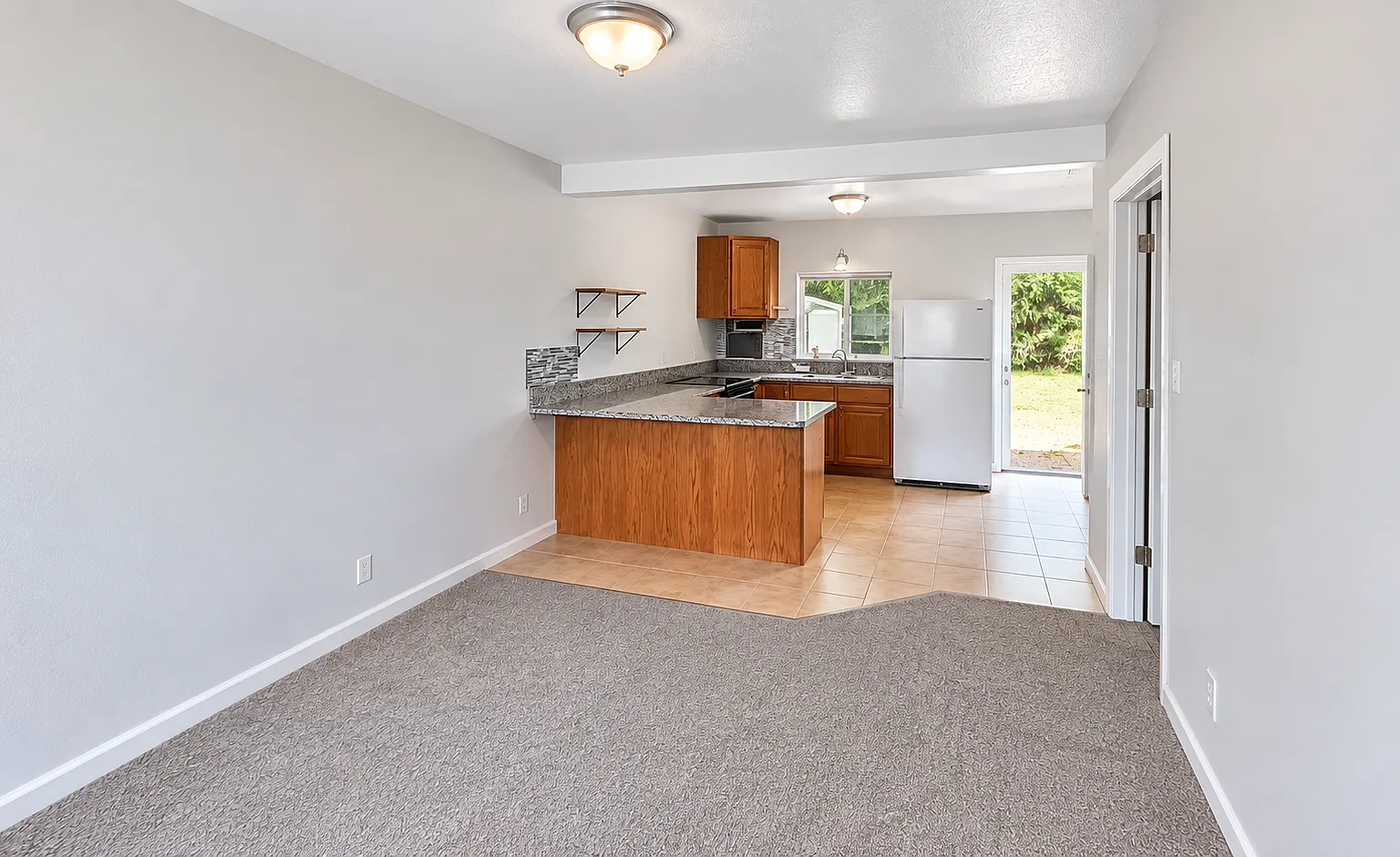 1 bed, 800 sqft, $2,100 — Photo 3