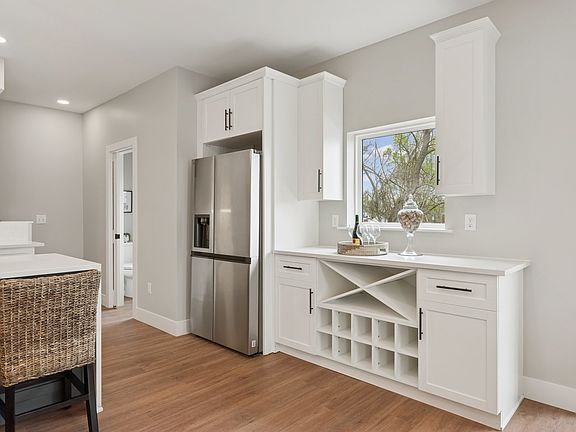 4th image of 4481 Butterfield Pl