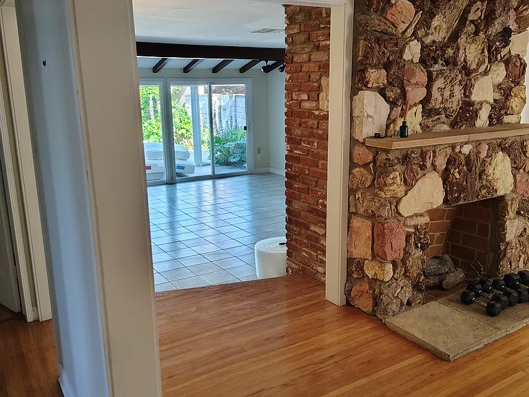 4734 Allott Ave — Photo 4