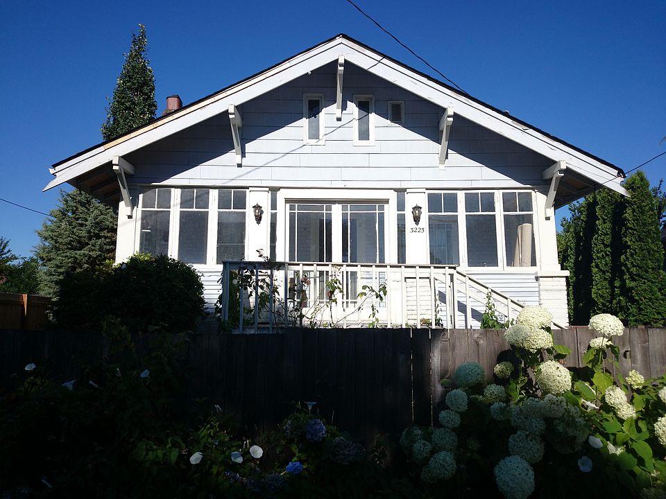 2nd image of 3225 38th Ave SW