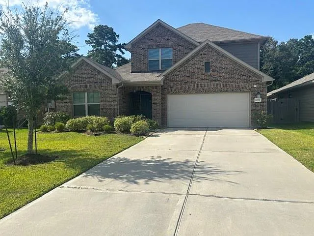 4 bed, 3.0 bath, 2514 sqft, $2,350 — Photo 1