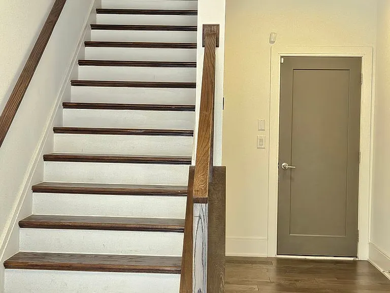 1337 Fairmont Ave NW — Photo 2