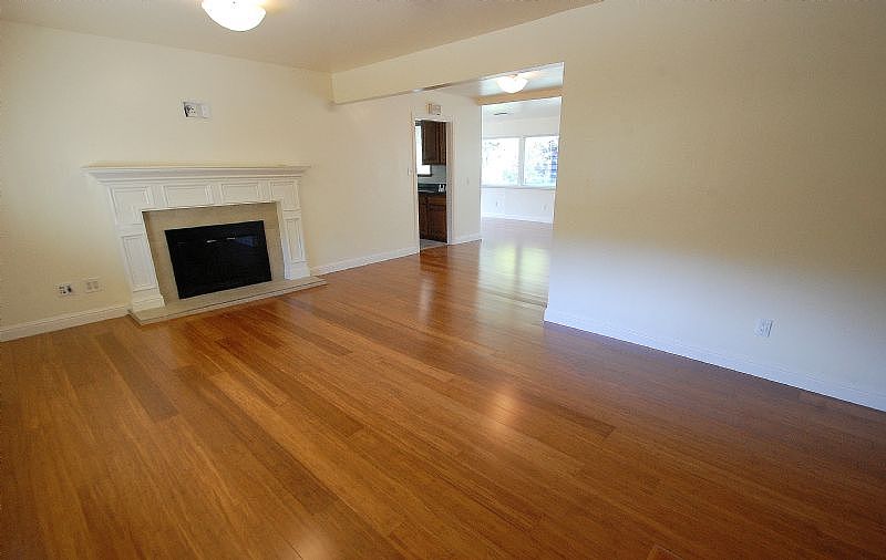1st image of 117 Jefferson Dr