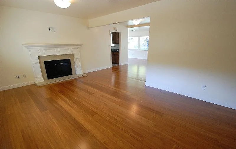 117 Jefferson Dr photo 1