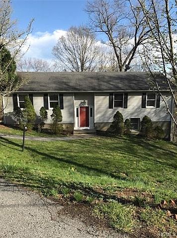 2nd image of 3823 Indian Hill Rd