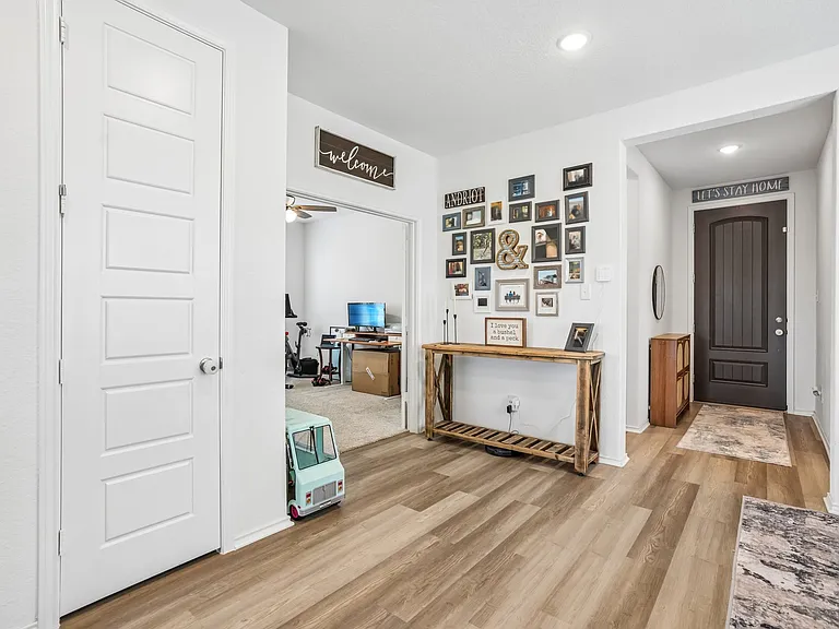 5050 Park Cor — Photo 14