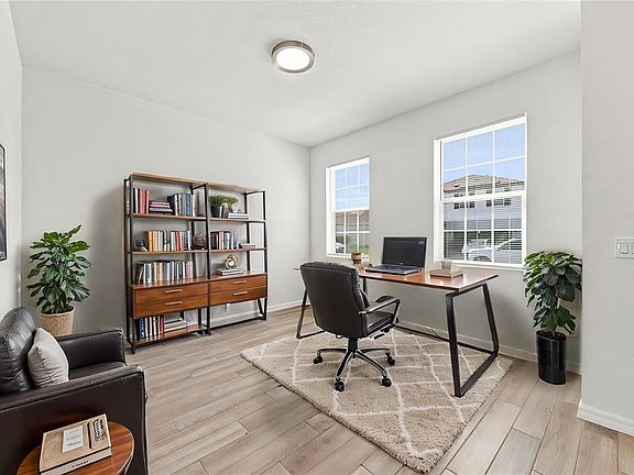 5th image of 2251 DERWENT DRIVE