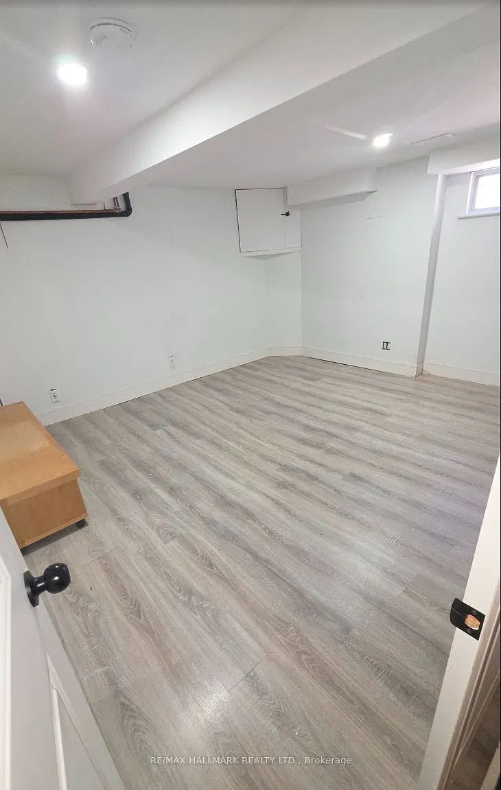 1 bed, $700 — Photo 1