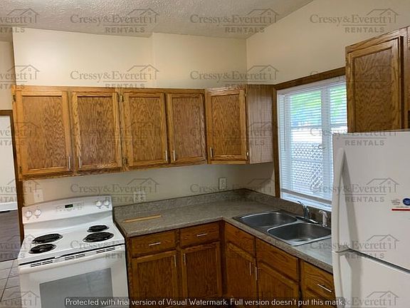 5th image of 914 Broadway St APT 1