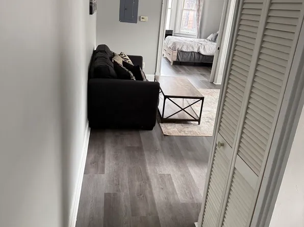 914 Race St APT 2, Cincinnati, OH 45202