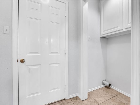 404 Ranch Rd, Granbury, TX 76049