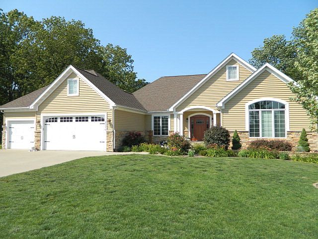 2nd image of 2570 Diamond Ridge Dr