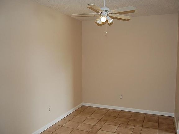 3rd image of 1403 E South St
