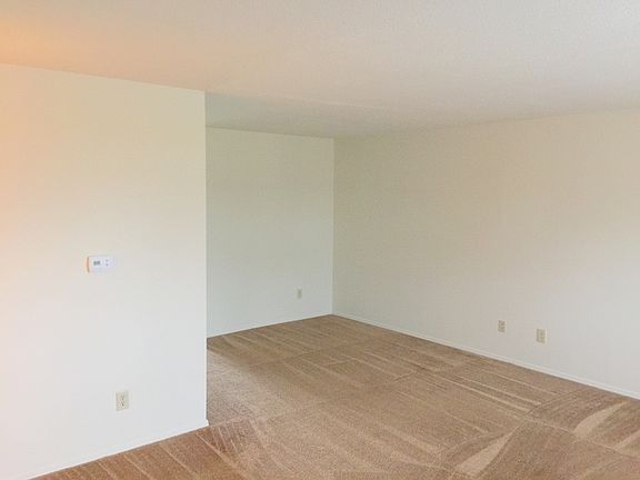 4th image of 8202 Schoolgate Dr