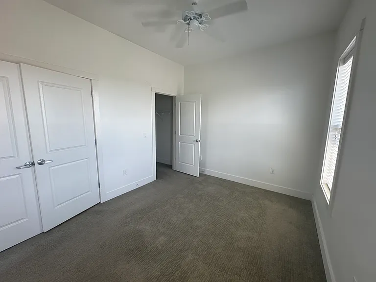 MV Flats @ Riverlights — Photo 20