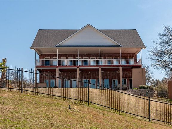 2nd image of 1910 W Emerald Bend Ct