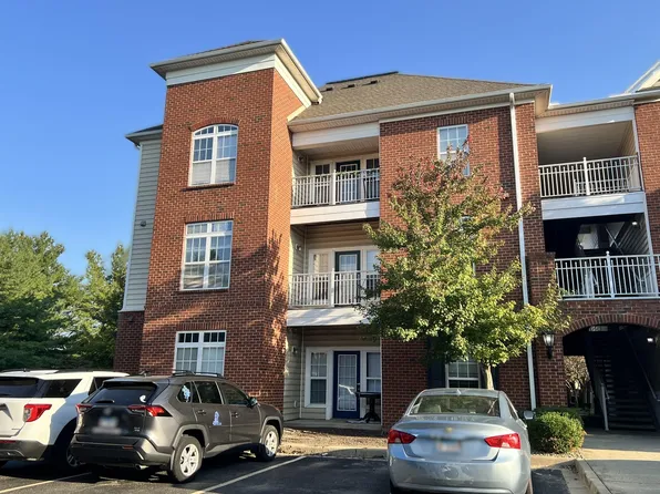 1903 N Lincoln Ave APT 215, Champaign, IL 61801