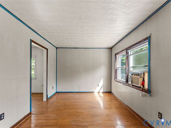 3rd image of 2048 Haskin Rd
