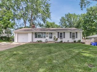 614 NW Obrien Rd, Lees Summit, MO 64063