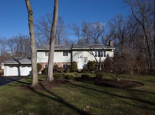 6 Lochness Ln, New City, NY 10956