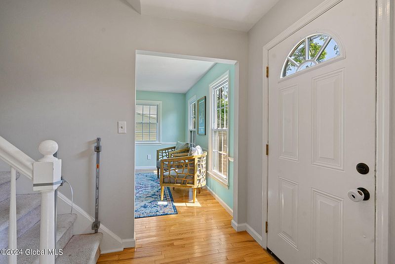 5th image of 17 Woodstream Drive