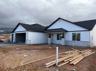 910 E Winchester Dr, Cedar City, UT 84721
