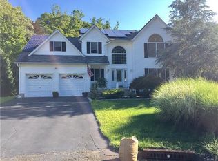 4 Anna Ct, Stony Point, NY 10980