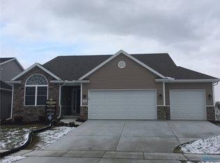 948 Plum Grove Ln, Toledo, OH 43615