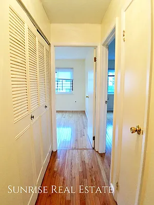 Rented by Sunrise Real Estate | media 34