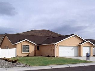 1413 Red Bluffs Way, Fernley, NV 89408