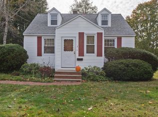 3 Meadow Way, Cape Elizabeth, ME 04107