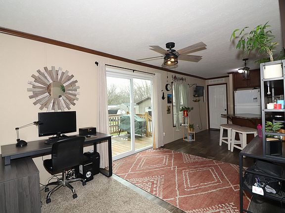 5th image of 248 Thorn Locust Ln