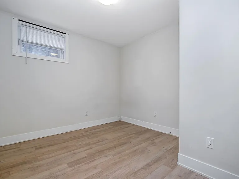 149 Henderson Ave — Photo 17
