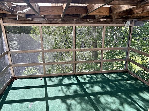 4th image of 467 Upper Dedham Road