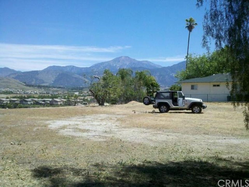 2nd image of 33690 Washington Dr