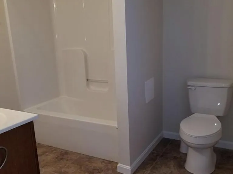 707 Blossom Dr — Photo 6