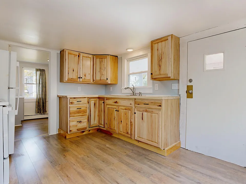 10 Riverbank Ct