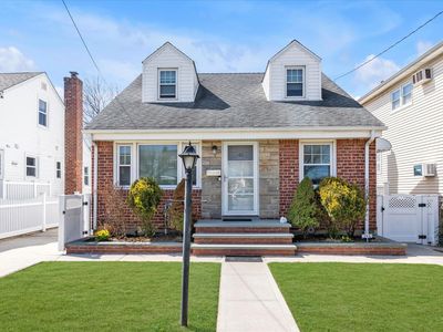 263 McKinley Parkway, Mineola, NY, 11501