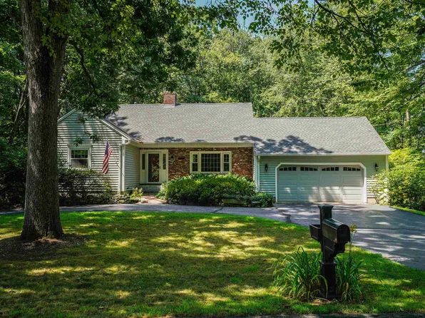 5 Nichols Road, Amherst, NH 03031