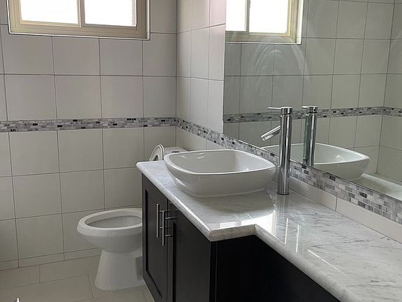 4th image of 1417 N Curson Ave APT 8