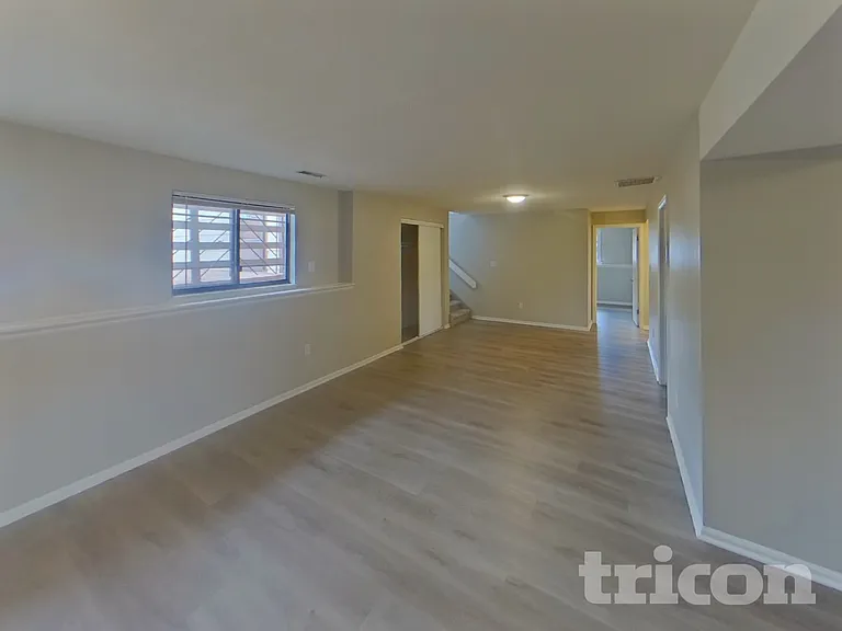 5518 Wilkerson Pass Dr — Photo 2
