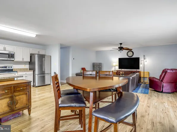 915 E D St, Brunswick, MD 21716