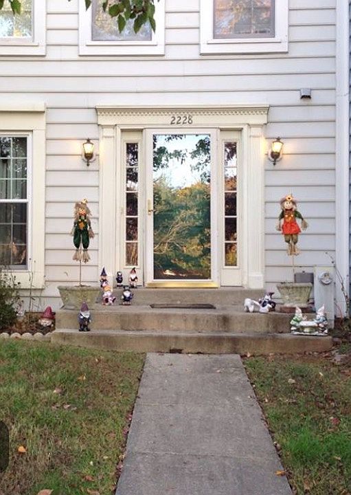 2nd image of 2228 Hill Ct
